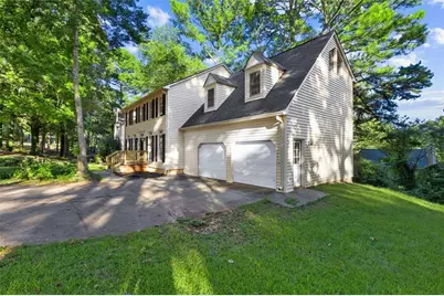 2092 Plantation Road, Lawrenceville, GA 30044 - Photo 2