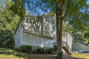 587 Farmbrook Trail NE, Kennesaw, GA 30144 - Photo 2