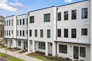 2202 Carlton Ct, Atlanta, GA 30318 - Photo 2