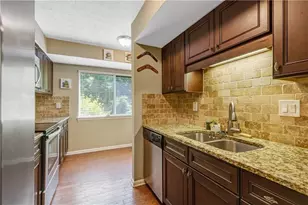2877 Torreya Way SE, Marietta, GA 30067 - Photo 6