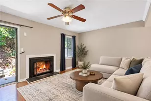 2877 Torreya Way SE, Marietta, GA 30067 - Photo 4