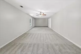 390 Oak Vista Ct, Lawrenceville, GA 30044 - Photo 14