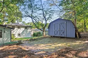 2303 Shamrock Dr, Decatur, GA 30032 - Photo 8