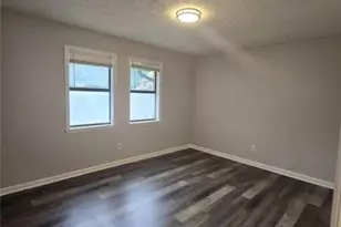 271 E Wright St, Winder, GA 30680 - Photo 8
