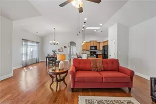 601 Abbey Dr, Woodstock, GA 30188 - Photo 6