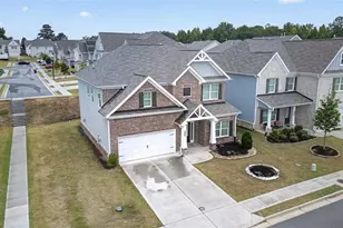 744 Clark Lake Estates Dr, Grayson, GA 30017 - Photo 2