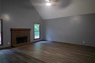 1400 Gateside Ct, Snellville, GA 30078 - Photo 2