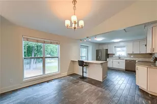 2470 Kingsley Dr NE, Marietta, GA 30062 - Photo 12