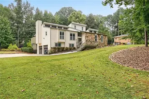 2470 Kingsley Dr NE, Marietta, GA 30062 - Photo 2