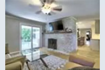715 Glenforest Road, Sandy Springs, GA 30328 - Photo 6