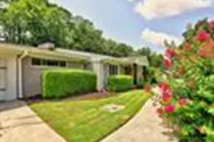 715 Glenforest Rd, Sandy Springs, GA 30328 - Photo 4