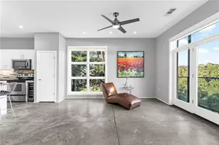 560 Dutch Valley Rd NE, Atlanta, GA 30324 - Photo 6
