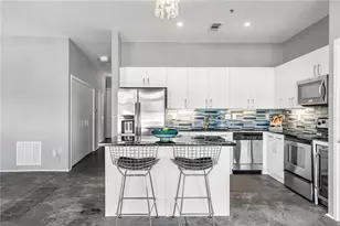 560 Dutch Valley Rd NE, Atlanta, GA 30324 - Photo 10