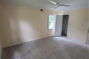 538 Cole Dr SW, Lilburn, GA 30047 - Photo 18