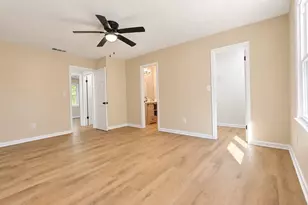 190 Mountain View Cir, Covington, GA 30016 - Photo 16