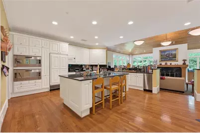 4969 Northside Drive, Sandy Springs, GA 30327 - Photo 8