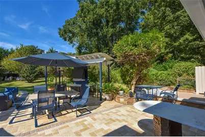 6810 Sunny Brook Lane, Sandy Springs, GA 30328 - Photo 38