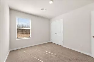 7266 Sherwood Square Dr, Flowery Branch, GA 30542 - Photo 14
