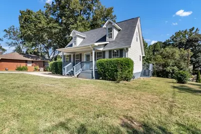 737 Carlton Street SE, Gainesville, GA 30501 - Photo 2