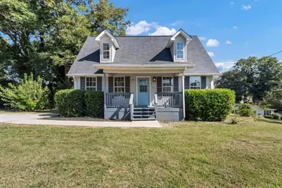 737 Carlton Street SE, Gainesville, GA 30501 - Photo 1