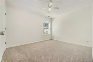 9464 Lakeview Rd, Union City, GA 30291 - Photo 16