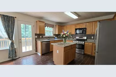 3811 Roxfield Drive, Buford, GA 30518 - Photo 6