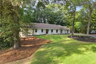 860 Landmark Dr, Sandy Springs, GA 30342 - Photo 2