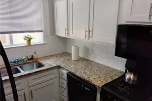 1819 Ashborough Circle SE, Marietta, GA 30067 - Photo 18