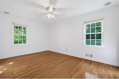 415 Forest Hills Drive, Sandy Springs, GA 30342 - Photo 26