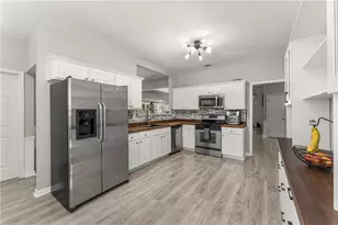 6010 Foxberry Ln, Roswell, GA 30075 - Photo 14