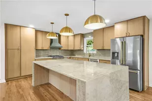 6628 Cherry Tree Ln, Sandy Springs, GA 30328 - Photo 10
