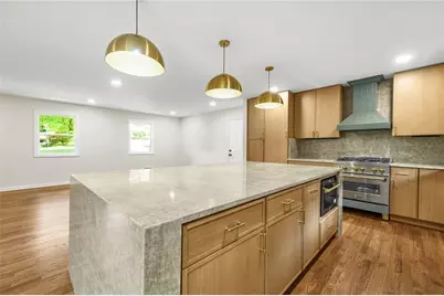 6628 Cherry Tree Lane, Sandy Springs, GA 30328 - Photo 10