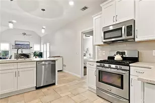 910 Bridgemill Ave, Canton, GA 30114 - Photo 14