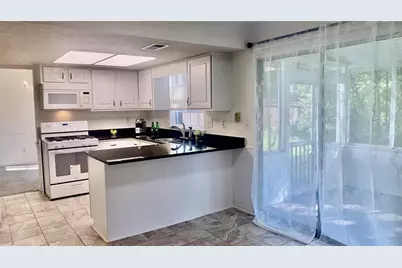 2121 Heritage Trace Drive, Marietta, GA 30062 - Photo 2