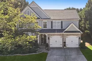 211 Woodview Ln, Woodstock, GA 30188 - Photo 2