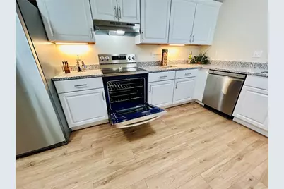 28 Spring Street, Gainesville, GA 30501 - Photo 8