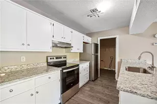 3970 Darryl Ln, Gainesville, GA 30506 - Photo 8