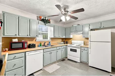 1150 Crystal Lake Road, Atlanta, GA 30349 - Photo 6