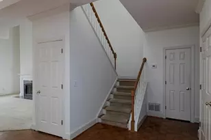 5996 Mitchell Rd, Sandy Springs, GA 30328 - Photo 6