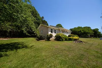 102 Lindsey Court NE, Calhoun, GA 30701 - Photo 2
