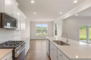 2637 Marshwood Cir, Gainesville, GA 30507 - Photo 8