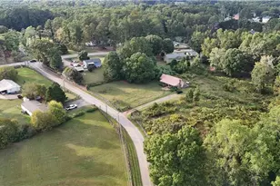 7580 Bates Dr, Alpharetta, GA 30004 - Photo 6