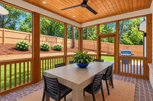 1872 Hickory Rd, Chamblee, GA 30341 - Photo 8