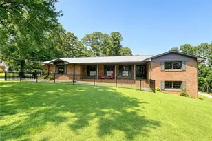 381 Chicopee Dr NE, Marietta, GA 30060 - Photo 2