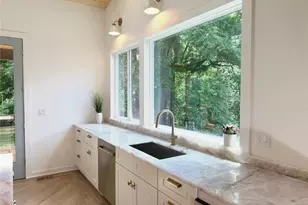 1202 Thomas Rd, Decatur, GA 30030 - Photo 8