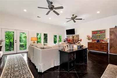 6319 Lakeview Drive, Buford, GA 30518 - Photo 10