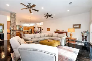 6319 Lakeview Dr, Buford, GA 30518 - Photo 12