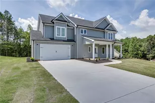 137 Boulder Dr, Toccoa, GA 30577 - Photo 2