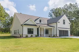 857 Bessie Ct, Loganville, GA 30052 - Photo 2