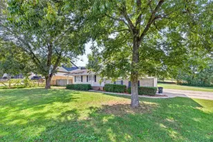 1021 Grayson Hwy, Lawrenceville, GA 30046 - Photo 2